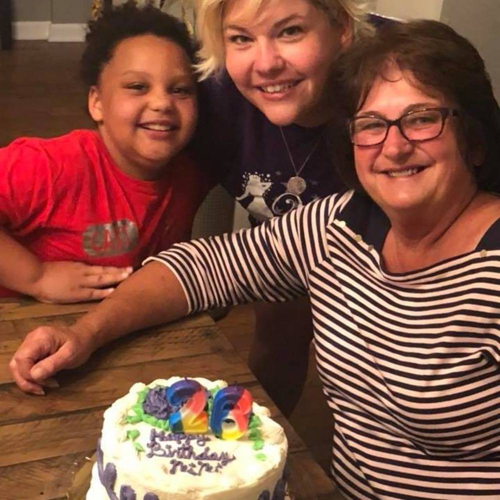 Meet your Posher, Crystal